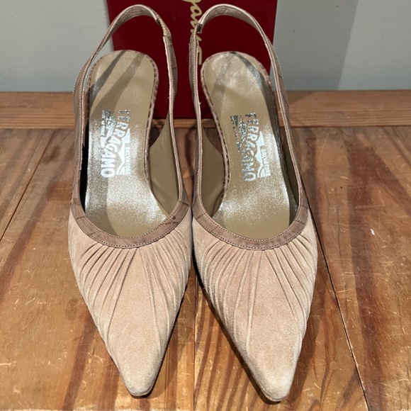 Salvatore Ferragamo Tan Slingback Heels - Picture 4 of 8